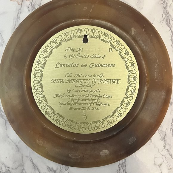 Vtg Incolay Stone Lancelot & Guinevere Hand Crafted Art Plate Great Romances - Picture 5 of 9